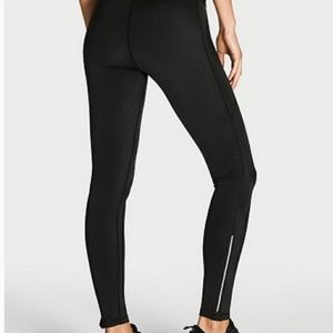 Victoria’s Secret sport leggings